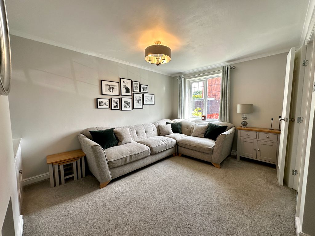 Property photo 2 of 25