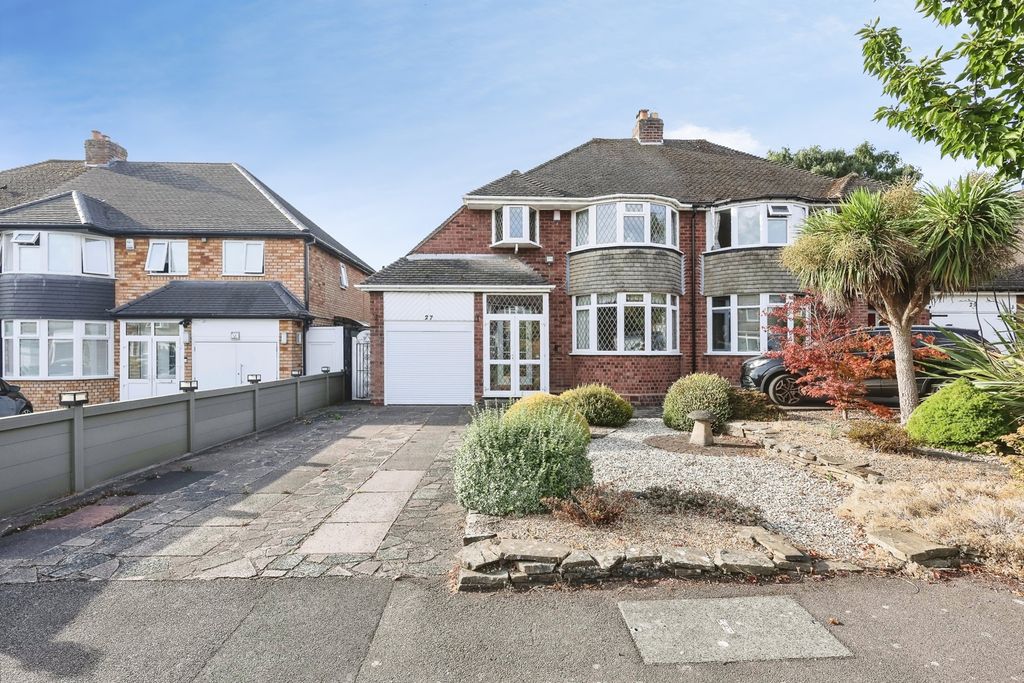 Property photo 1 of 32 Pbox-Img.Jpg
