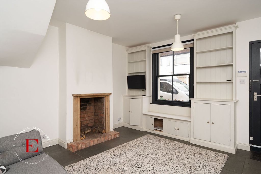 Property photo 3 of 13