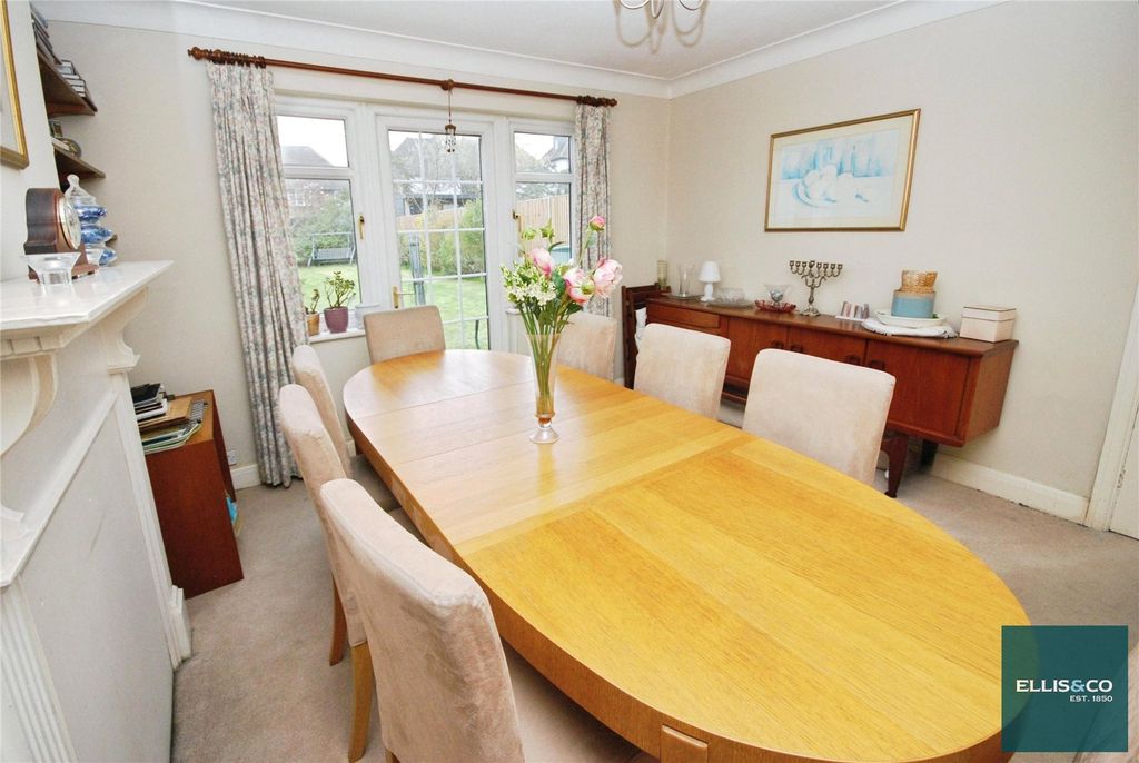 Property photo 1 of 14 Picture No. 12