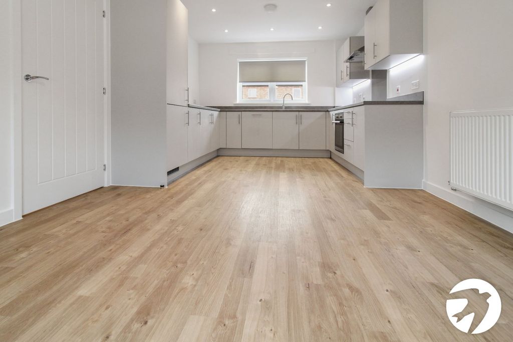 Property photo 2 of 13 Picture No. 04