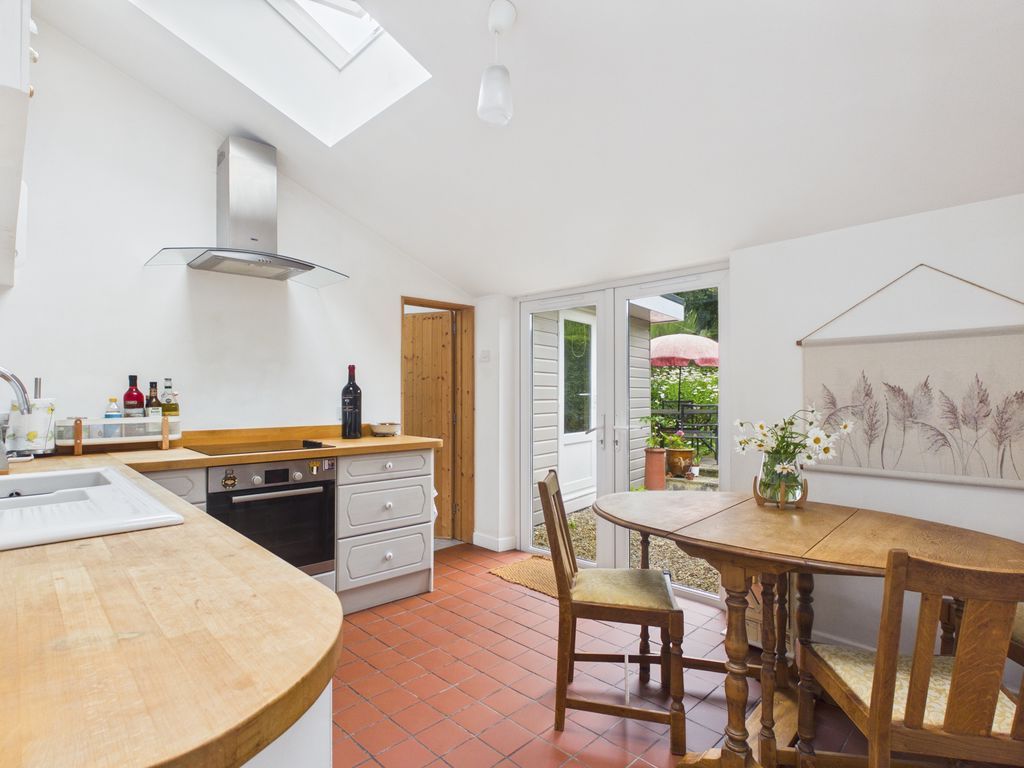 Property photo 3 of 11 Kitchen/Diner