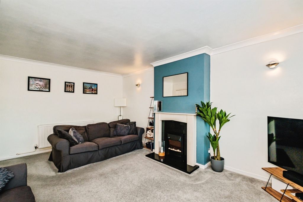 Property photo 3 of 19