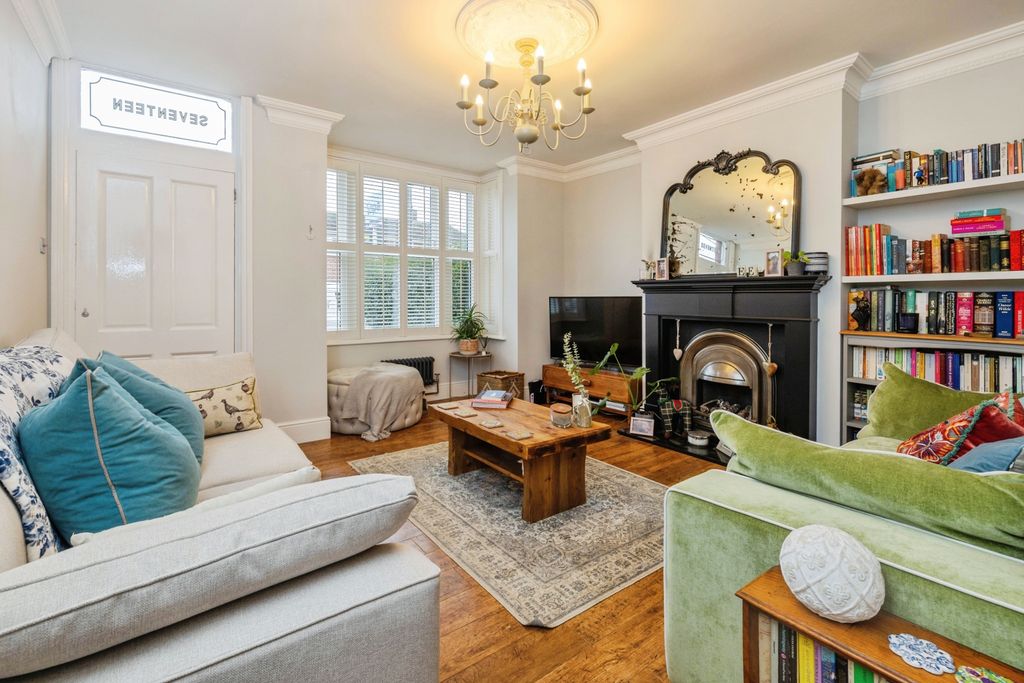 Property photo 2 of 19 Photo #2