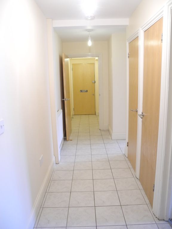 Property photo 3 of 6 Hallway