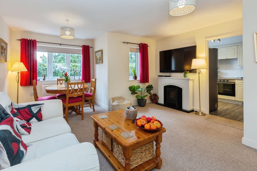 Property photo 2 of 17