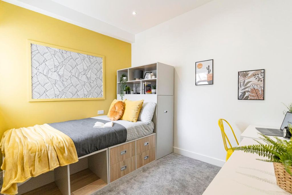 Property photo 3 of 21 Picture No. 11