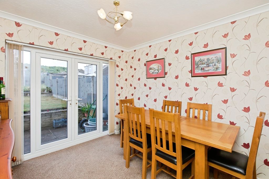 Property photo 3 of 19 Dining Room