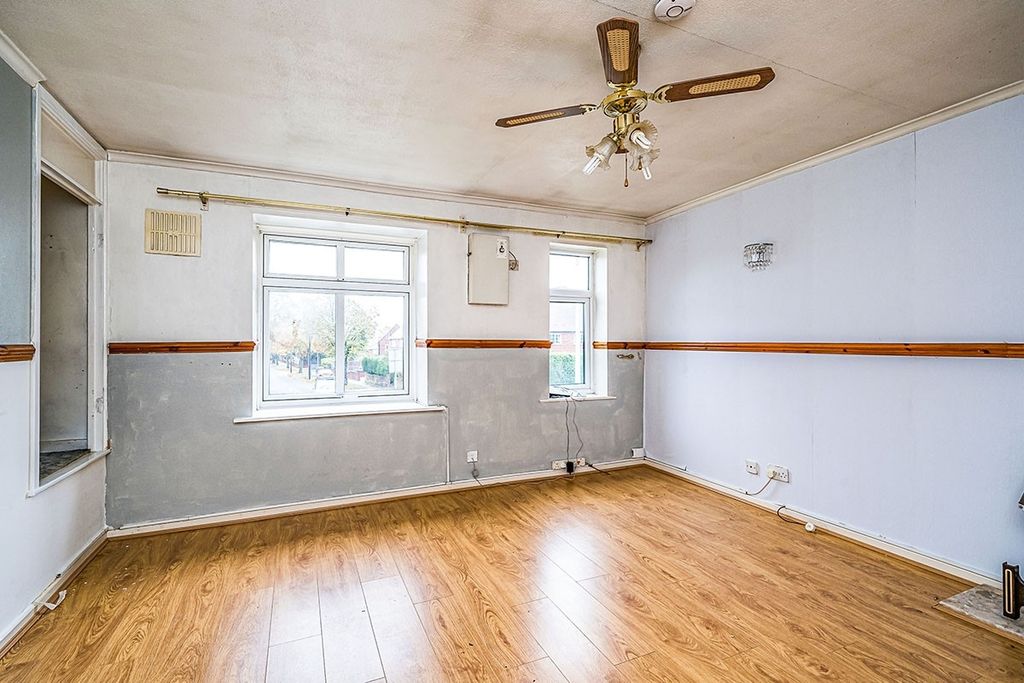 Property photo 2 of 7 Lounge