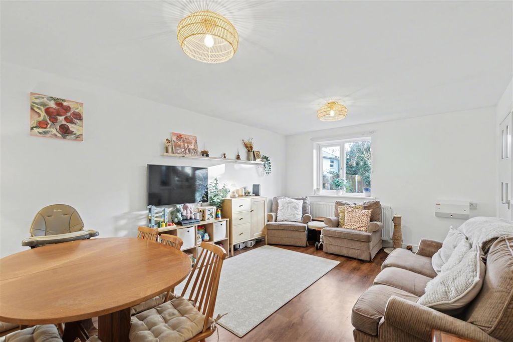 Property photo 3 of 20 Lounge Diner_4.Jpeg