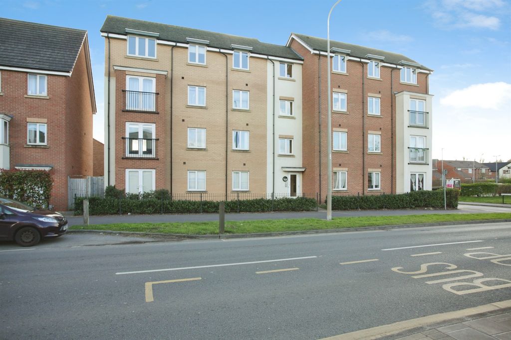 Property photo 2 of 14