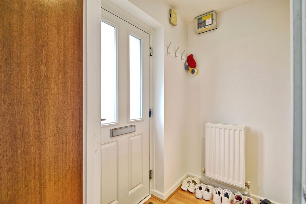 Property photo 2 of 11