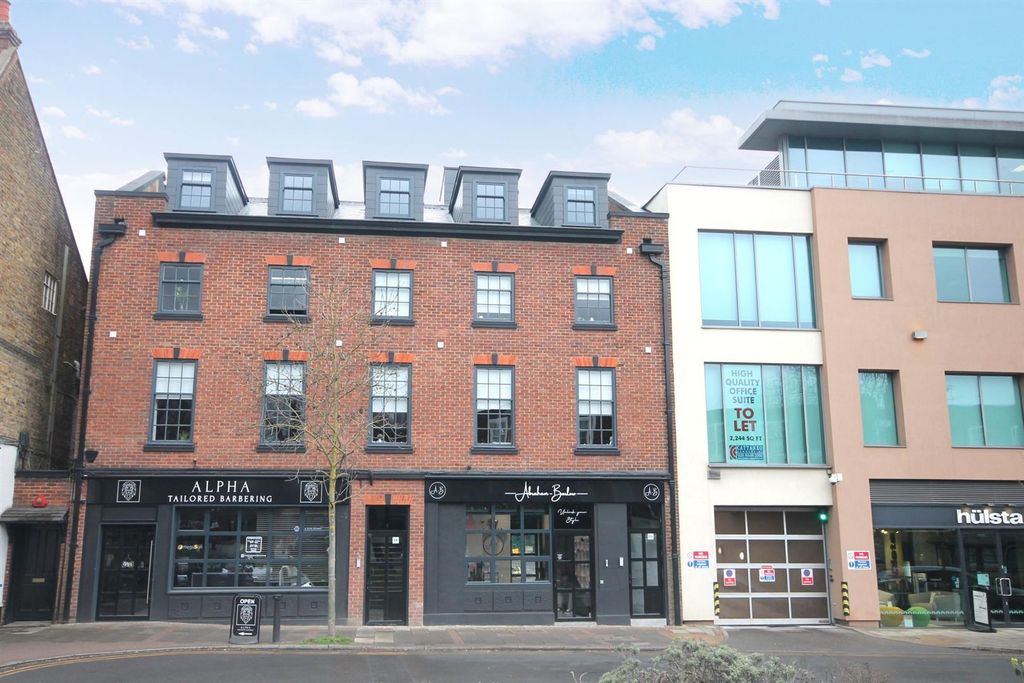 Property photo 1 of 5