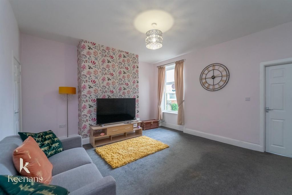 Property photo 3 of 21 Avenue Parade (8).Jpg