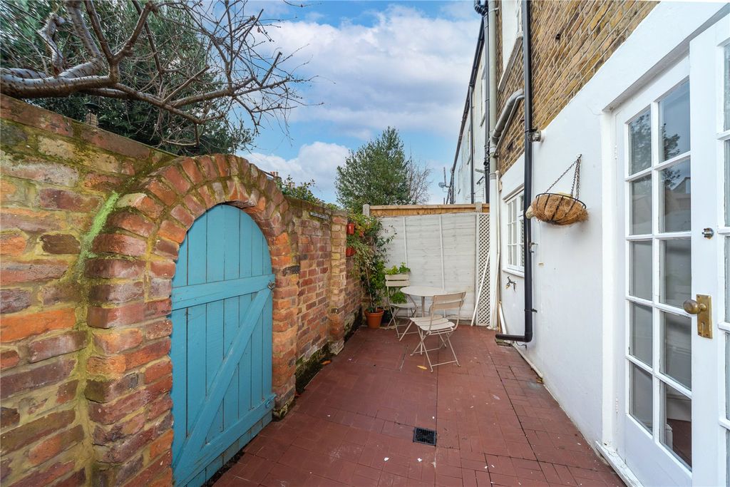 Property photo 2 of 9 Picture No. 01