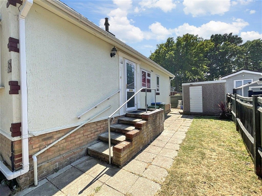 Property photo 2 of 9 Outbuilding