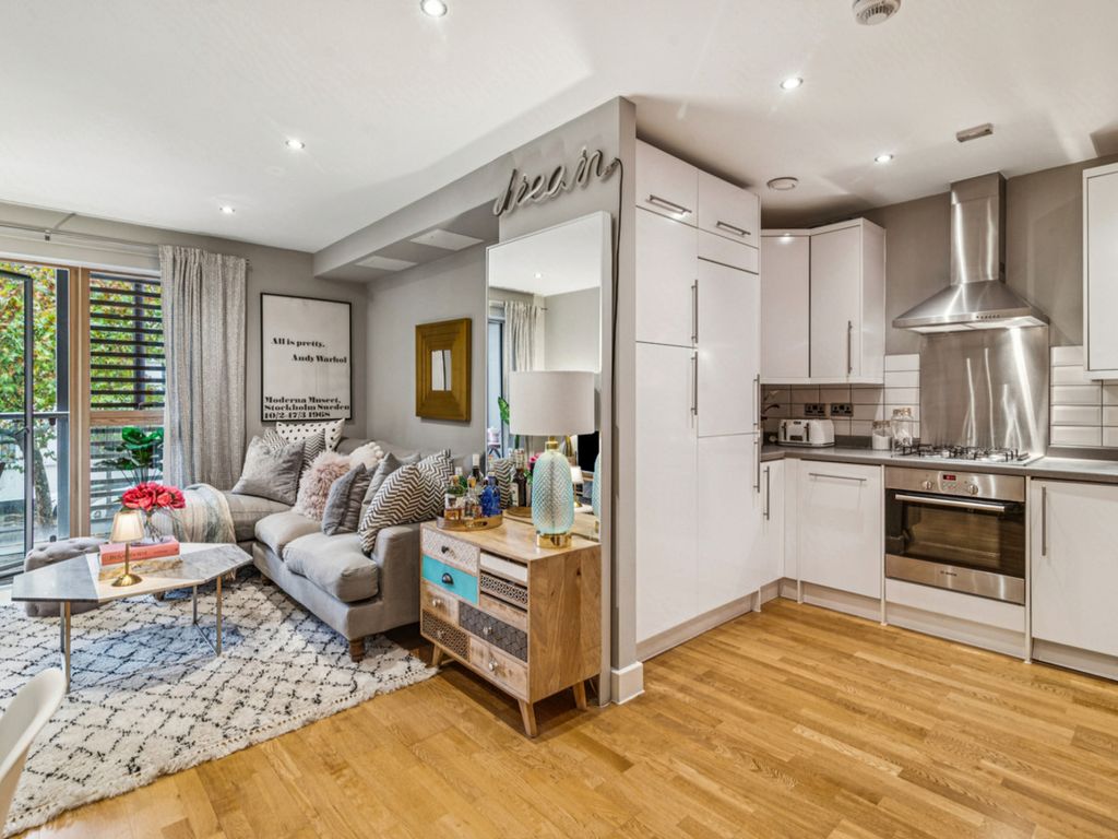 Property photo 2 of 24