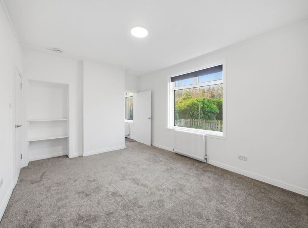 Property photo 2 of 12 Picture 2