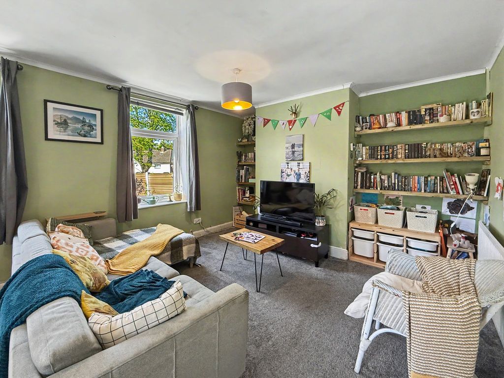 Property photo 3 of 25