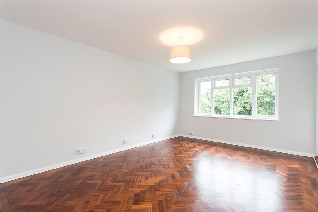 Property photo 3 of 8 4.Jpg