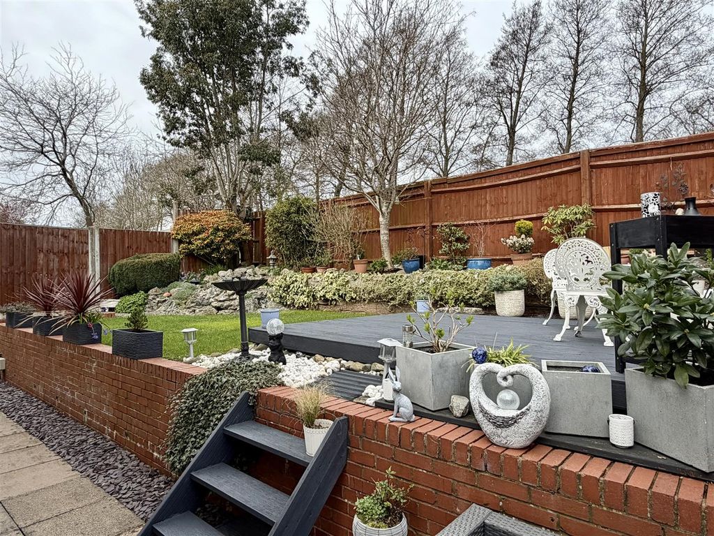 Property photo 2 of 29