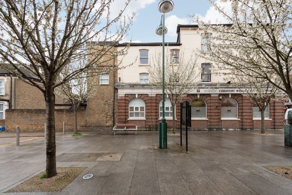 Property photo 1 of 20 2211451