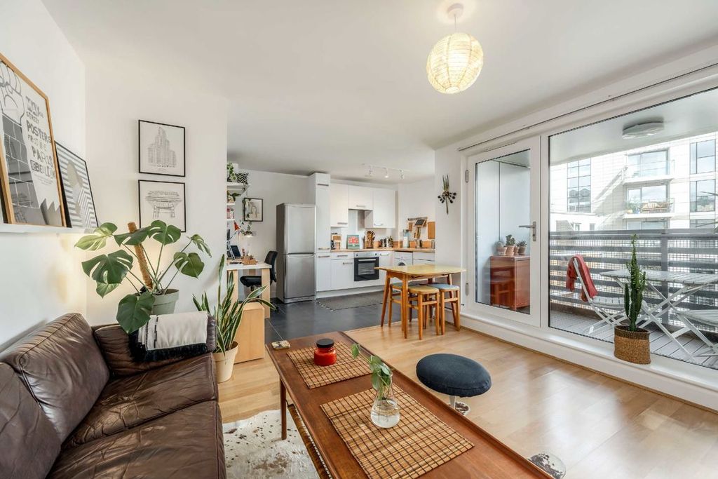 Property photo 3 of 8