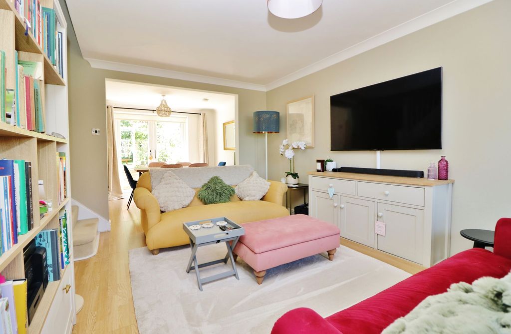 Property photo 2 of 24