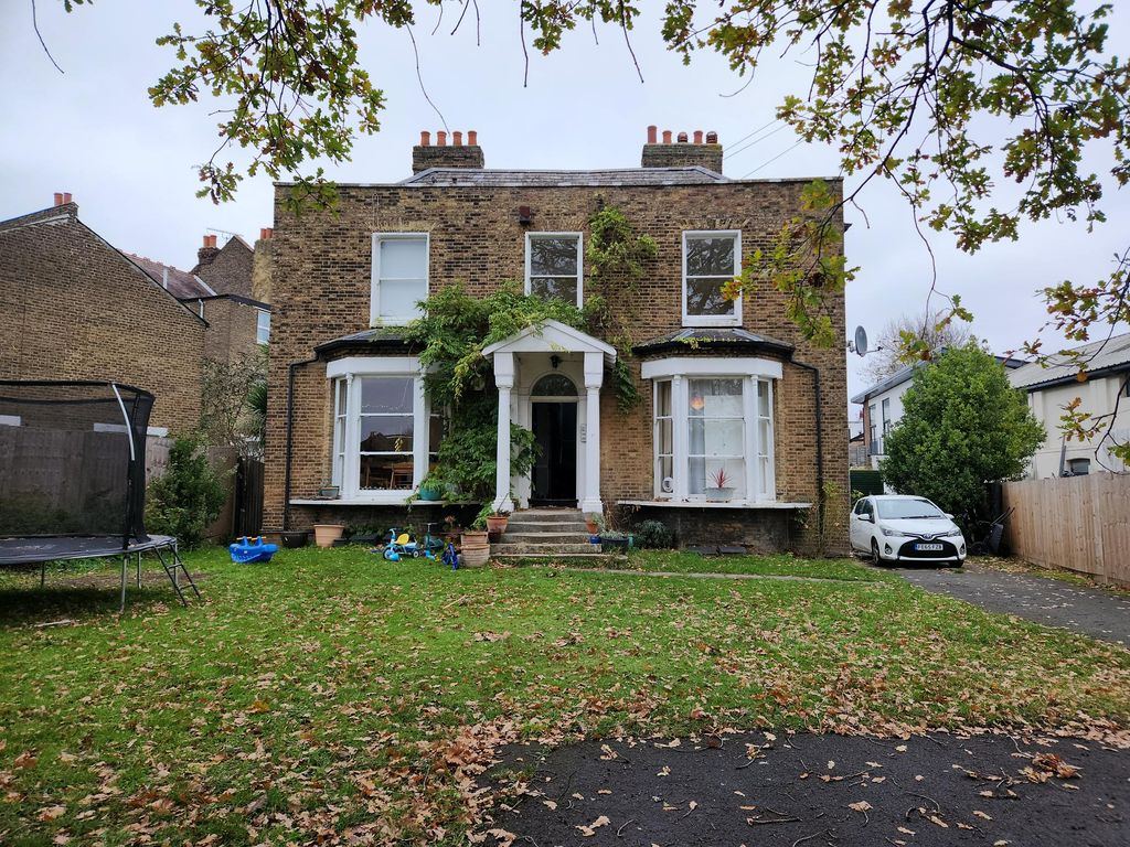 Property photo 1 of 4