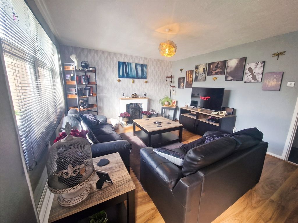 Property photo 3 of 15 Picture No. 33