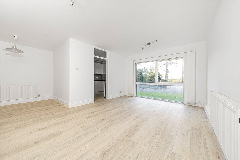 Property photo 2 of 11 Picture No. 05