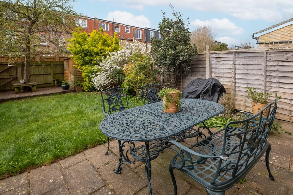 Property photo 2 of 9 21-Braemar-Avenue...