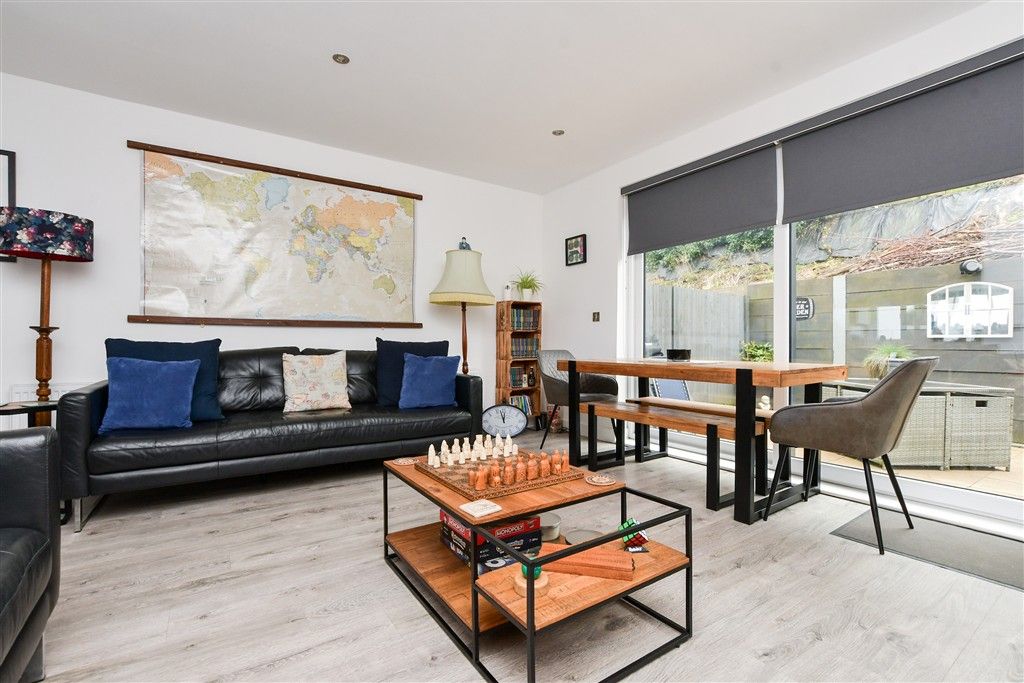 Property photo 3 of 14 Lounge/Diner