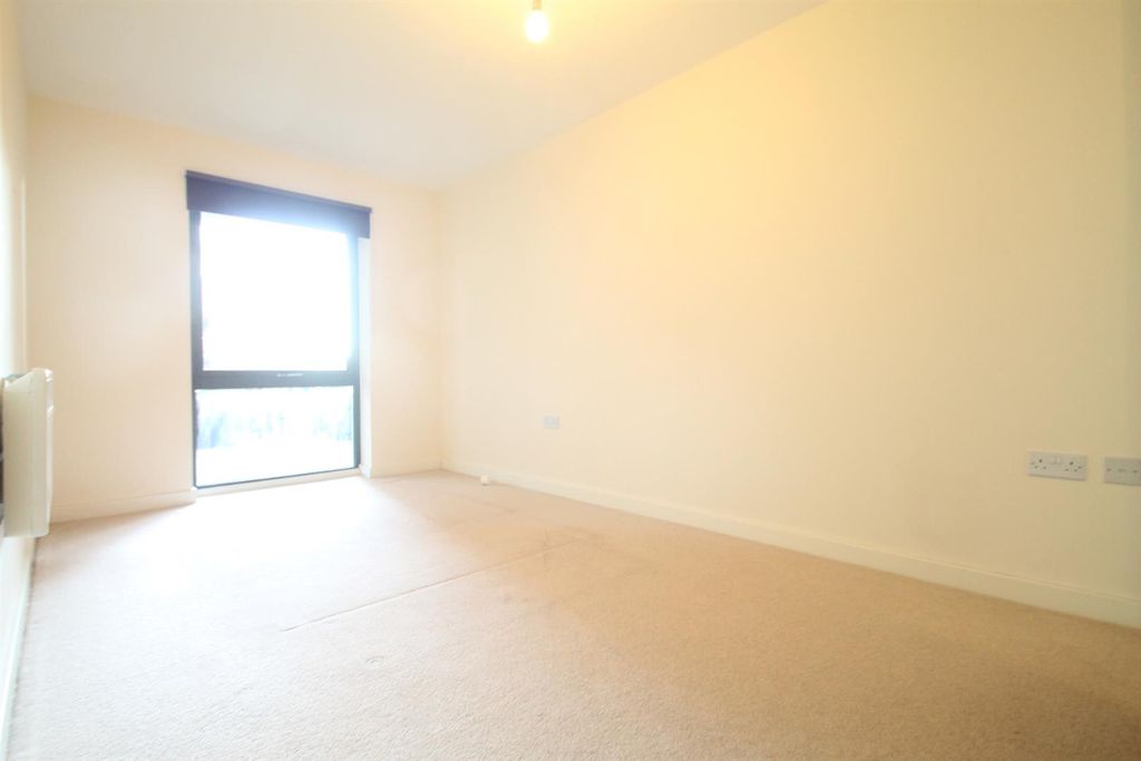 Property photo 3 of 5