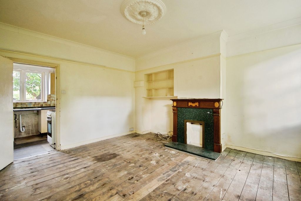Property photo 3 of 34 Pbox-Img.Jpg