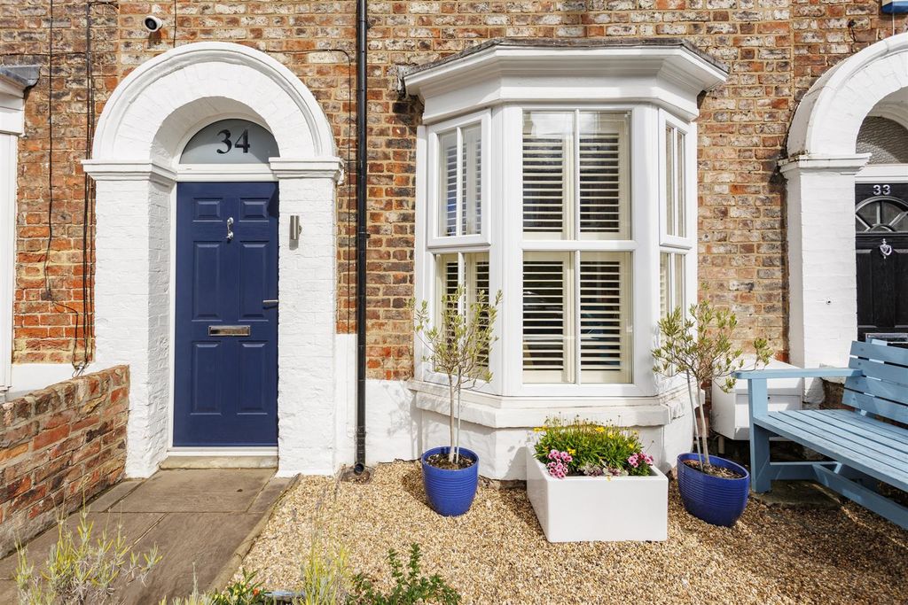 Property photo 1 of 37 New_Externals_5.Jpg