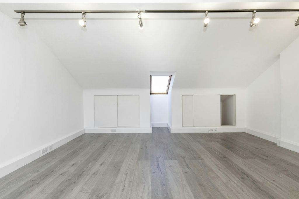 Property photo 2 of 6 Suite 8 Islington House 2.Jpg