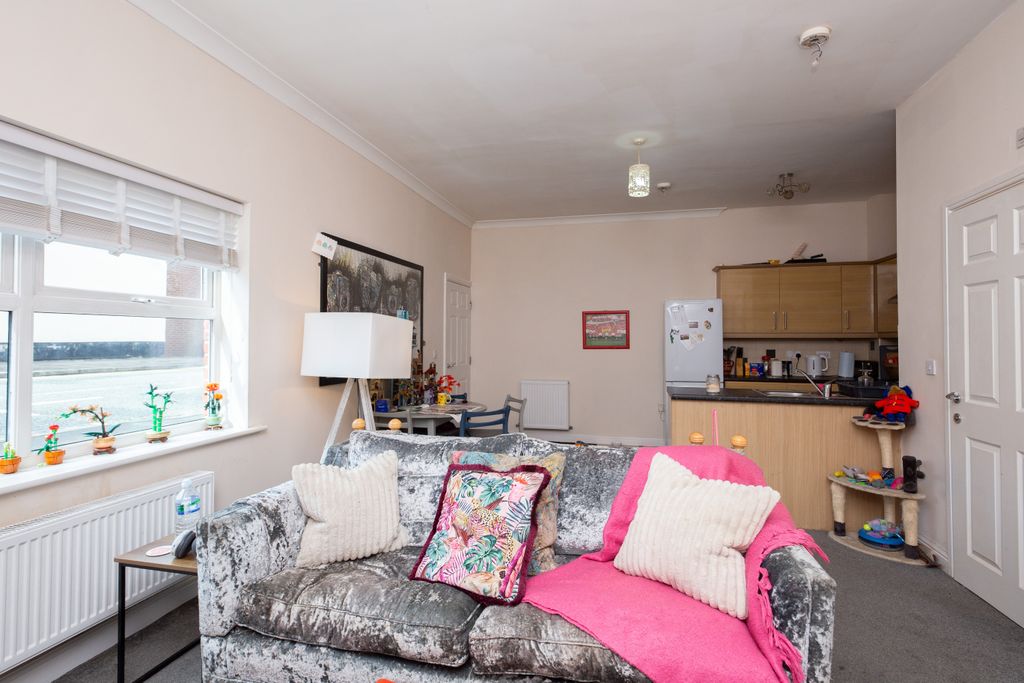 Property photo 3 of 23