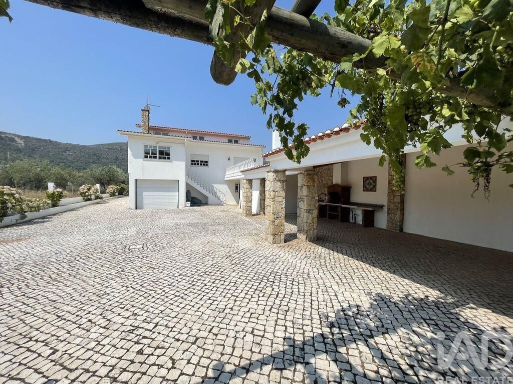 Property photo 1 of 27