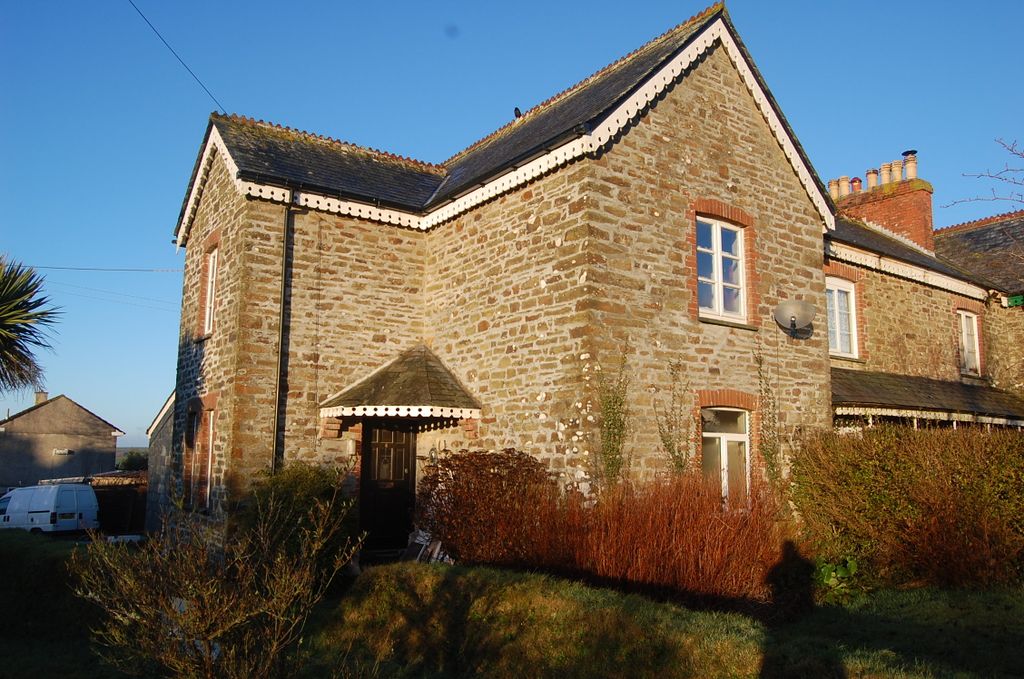 Property photo 1 of 11 Property