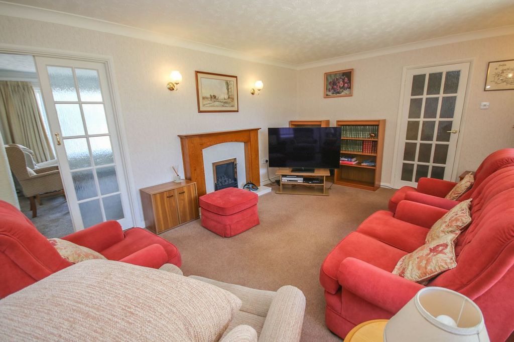 Property photo 3 of 30