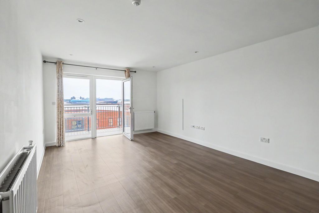 Property photo 2 of 15 Img_2132