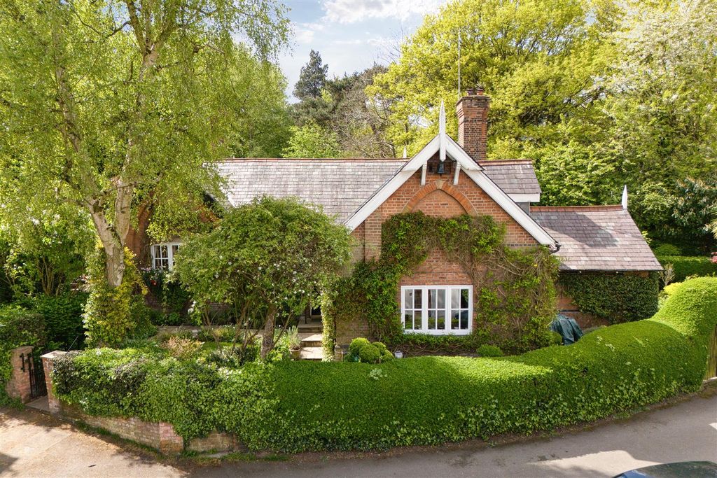 Property photo 2 of 12