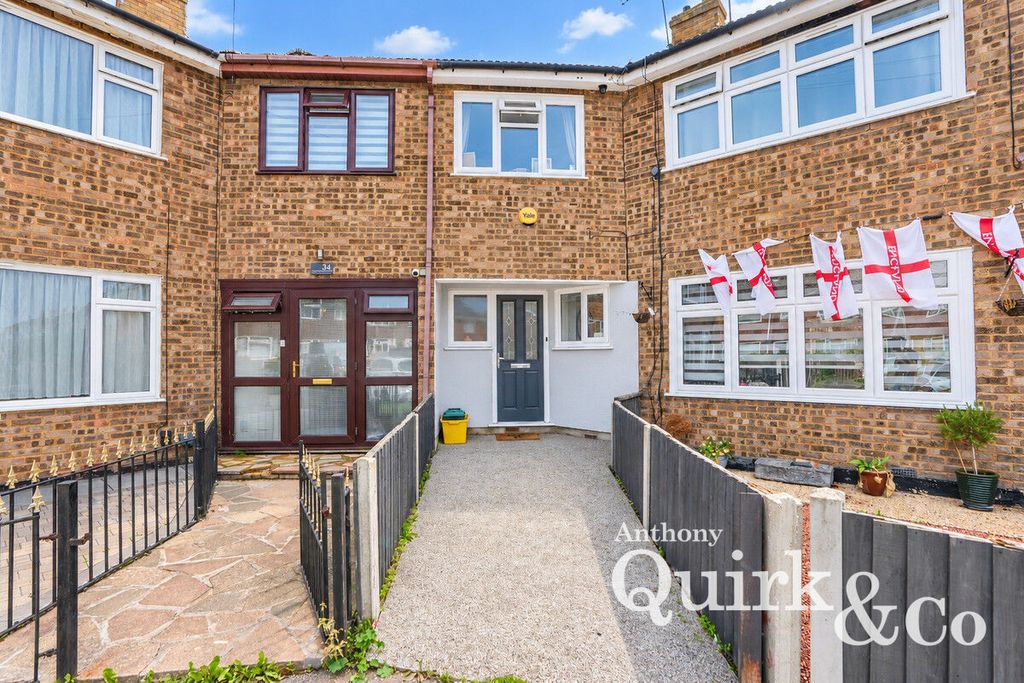 Property photo 1 of 18