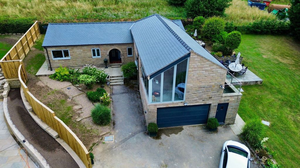 Property photo 2 of 43