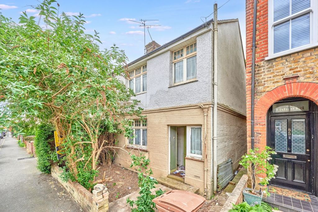 Property photo 2 of 19