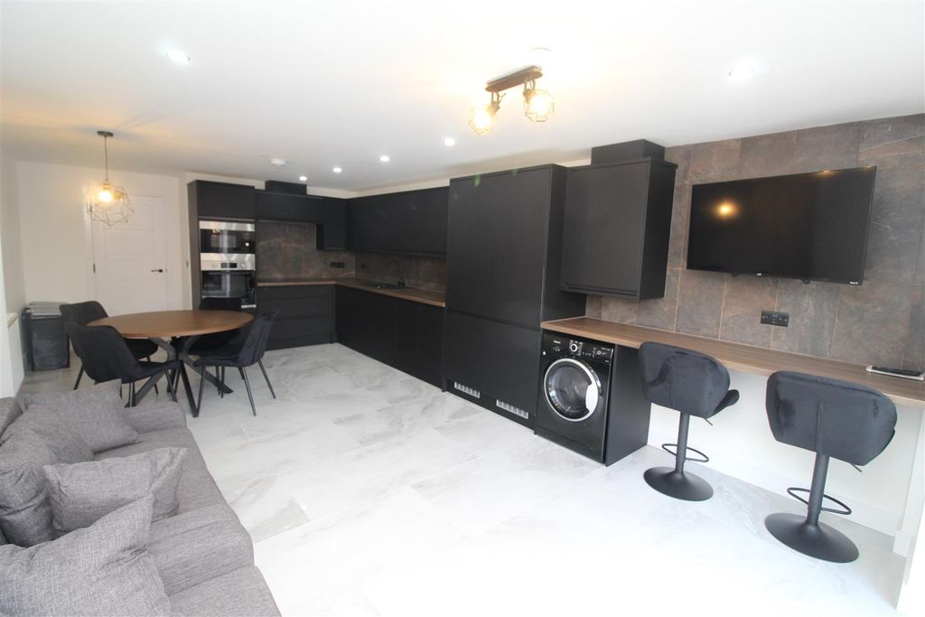 Property photo 1 of 16 Img_0731.Jpg