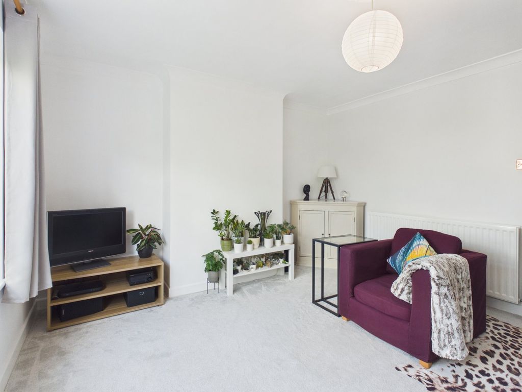 Additional image 14 of 2 bed flat for saleThe Broadway, Farnham Common, Buckinghamshire SL2