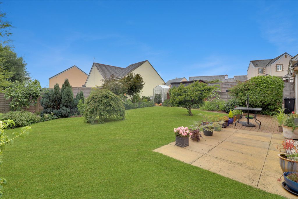 Property photo 2 of 21 Picture No. 20