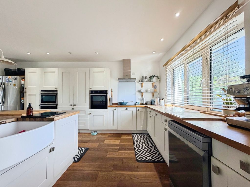 Property photo 2 of 33 53739910